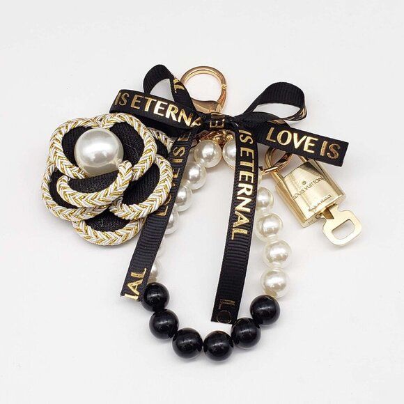 Authentic Louis Vuitton Lock & Key with unbranded Bagcharm, Keycharm, Keychain - Picture 1 of 10
